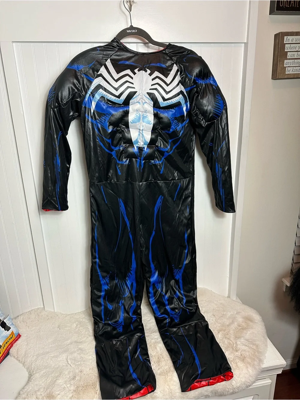 Marvel Spider-Man Reversible Costume with Black Venom Side.. Child Large 12-14